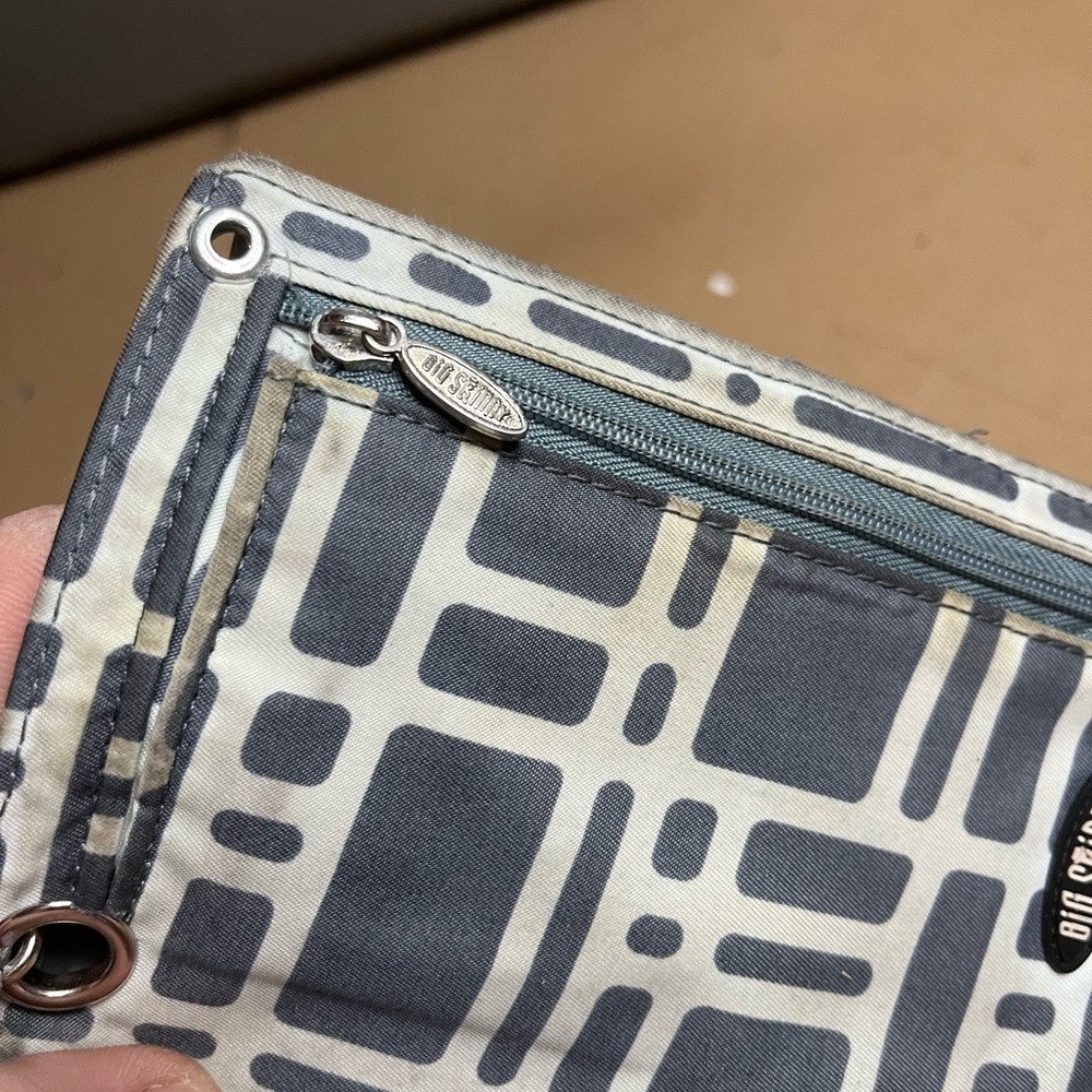 Gray Patterned Wallet - Picture 4 of 4